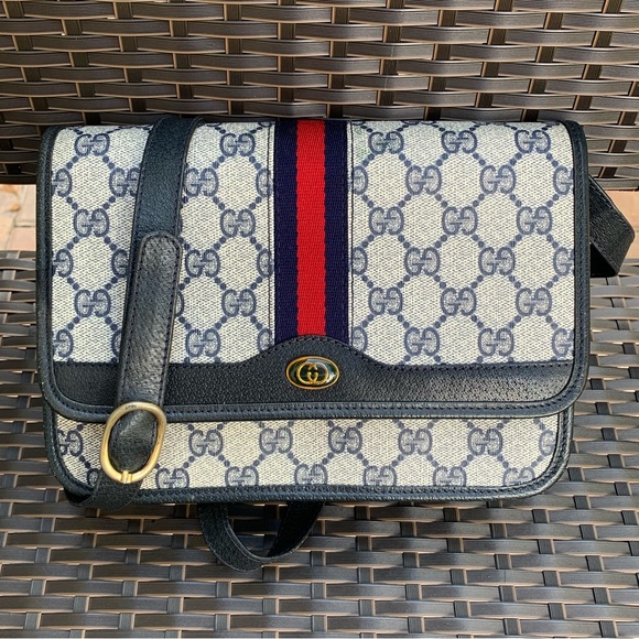 Gucci Handbags - GUCCI Vintage Bag/Clutch